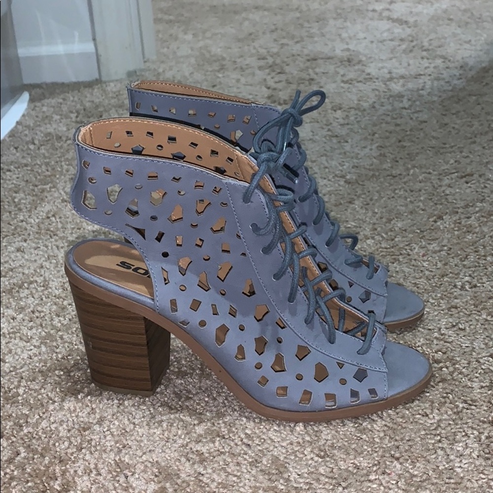 Light Blue chunky heel shoe